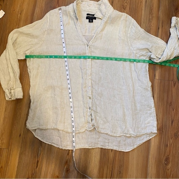 Tahari Cream Button-Up Tunic - Picture 4 of 7